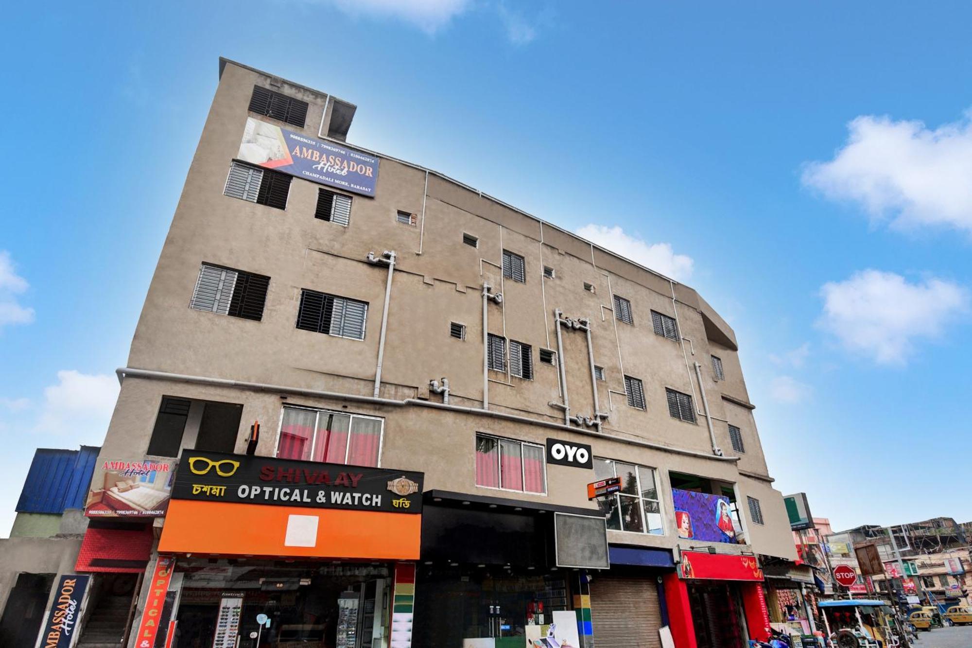 Super Hotel O Royal Empire Kalkuta Zewnętrze zdjęcie